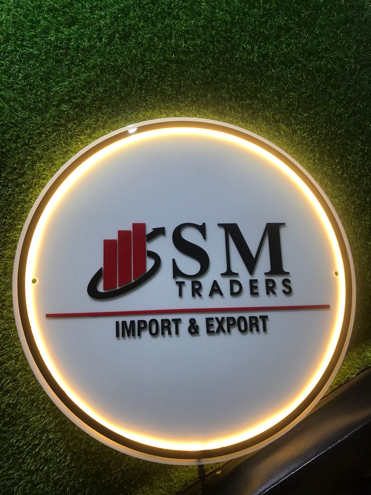 SM Traders Business Logo